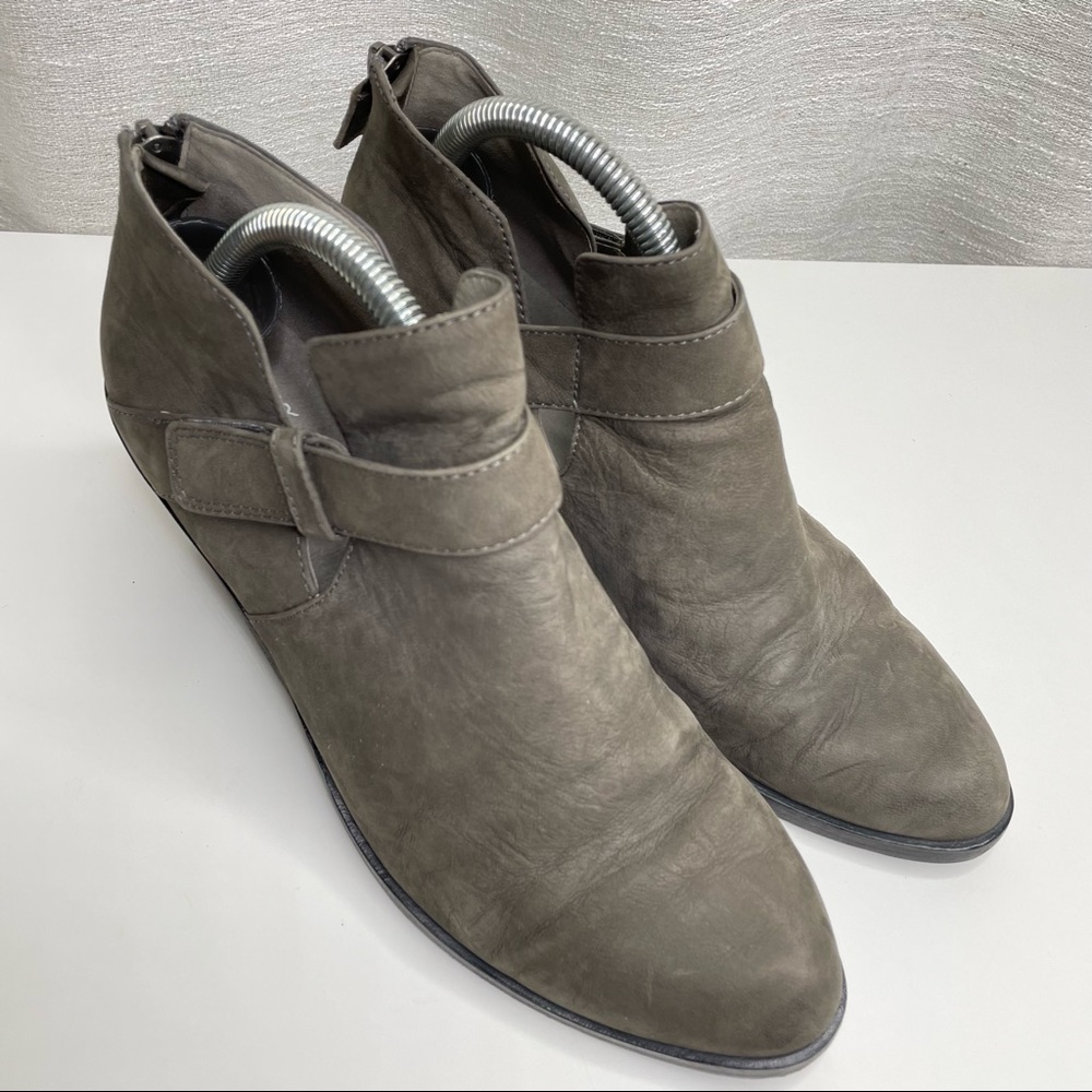Eileen Fisher Women's Gray Ankle Strap Suede Leather Booties Boots Size 8